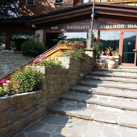 Albergo Diana Cerreto Laghi Exteriör bild