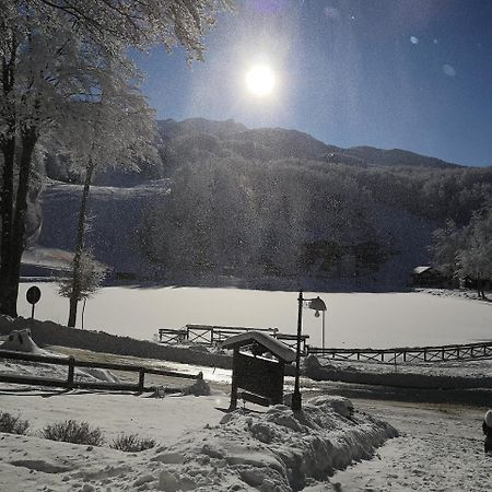 Albergo Diana Cerreto Laghi Exteriör bild