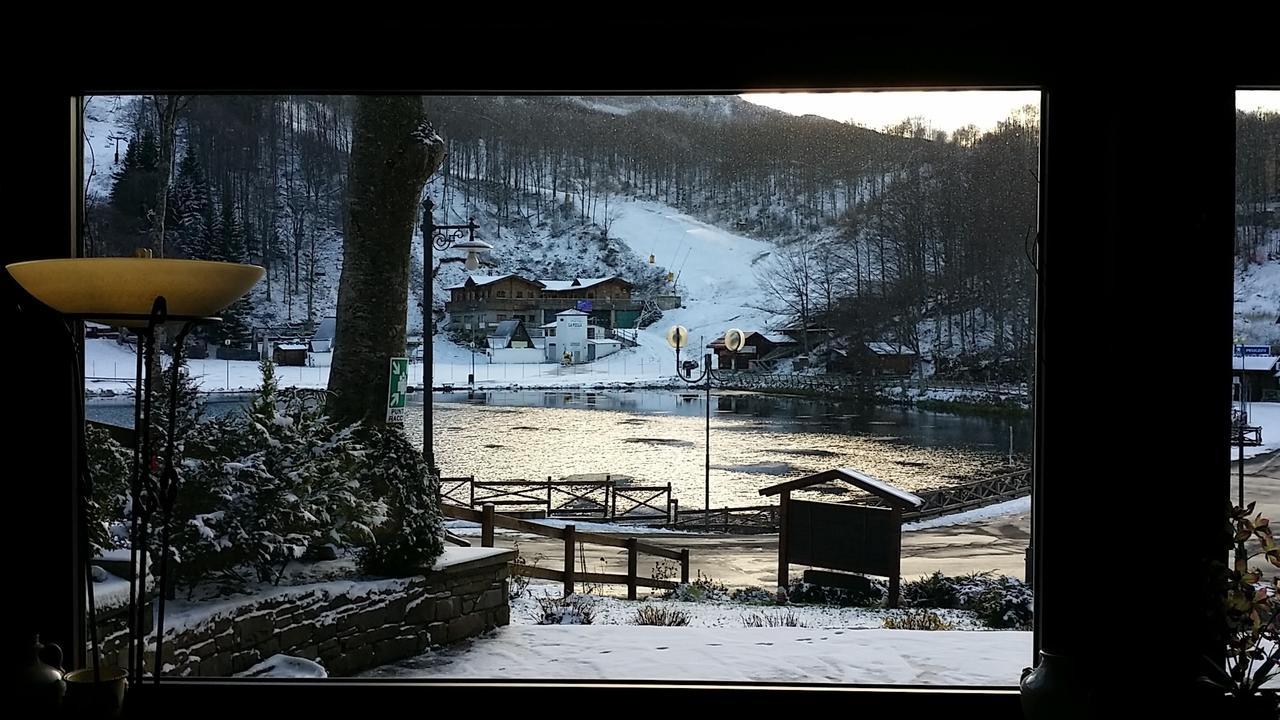 Albergo Diana Cerreto Laghi Exteriör bild