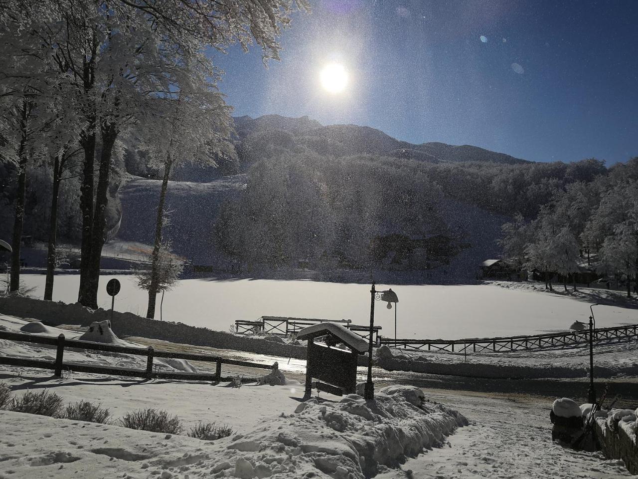 Albergo Diana Cerreto Laghi Exteriör bild